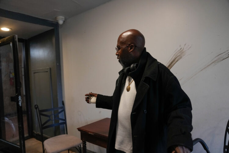 Immigration crackdown escalates in Chicago
